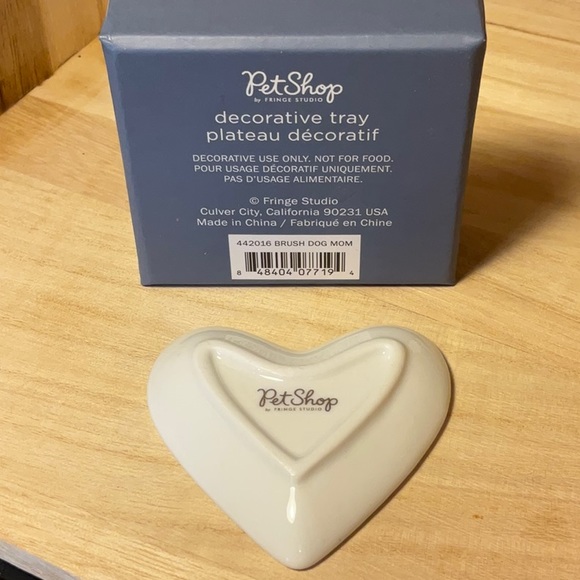 “dog mom” heart-shaped decorative tray in gift box - Picture 3 of 7